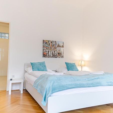 Amazing 2Br City Stay, Wiener Stadthalle Exterior photo
