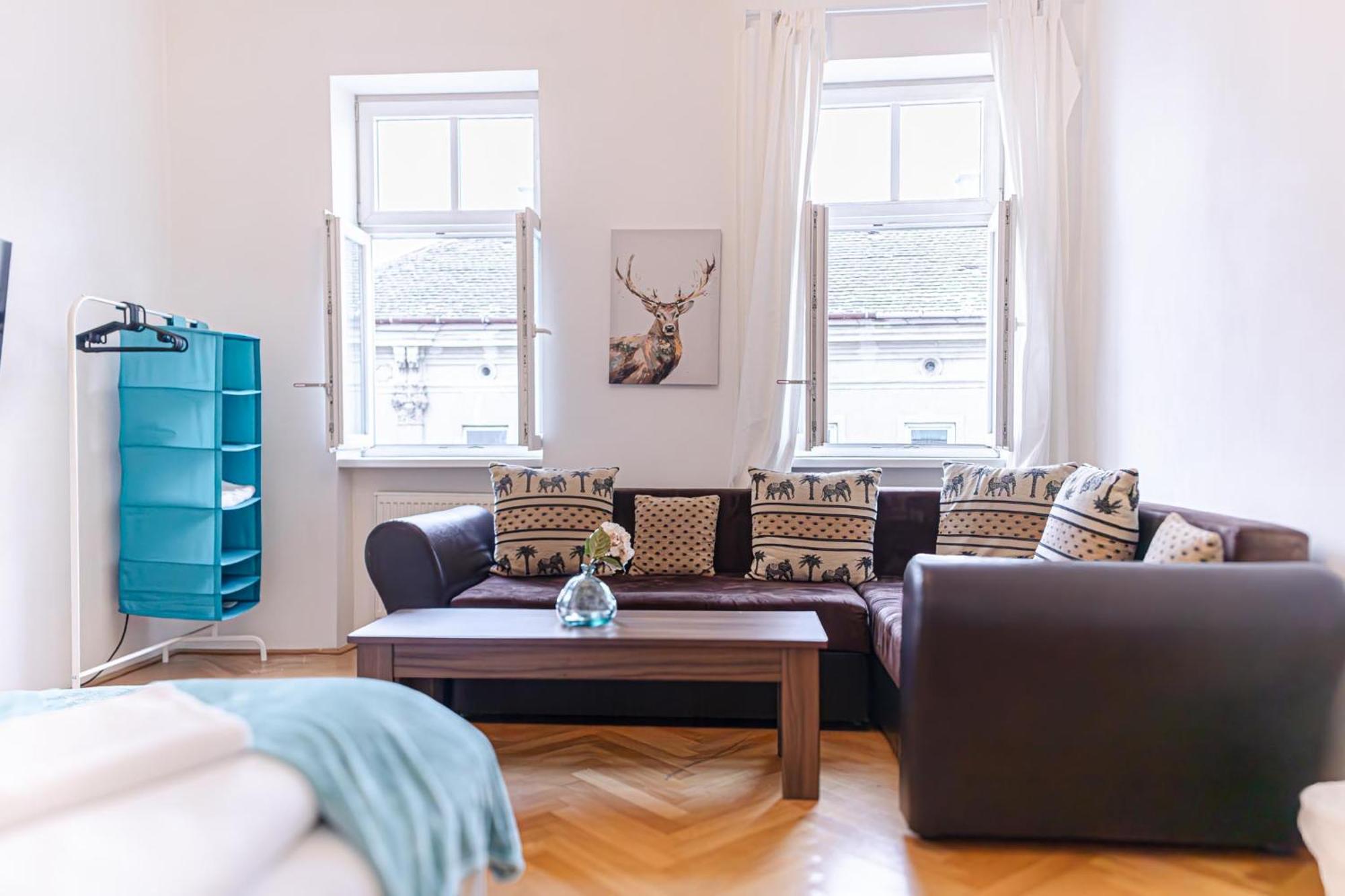 Amazing 2Br City Stay, Wiener Stadthalle Exterior photo