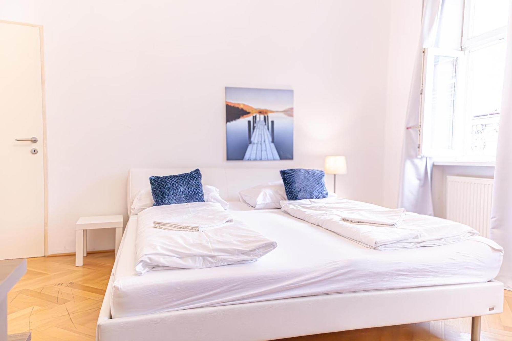 Amazing 2Br City Stay, Wiener Stadthalle Exterior photo