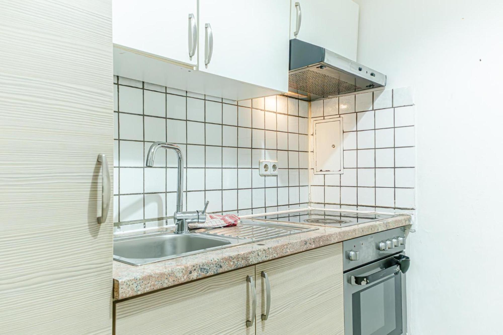 Amazing 2Br City Stay, Wiener Stadthalle Exterior photo