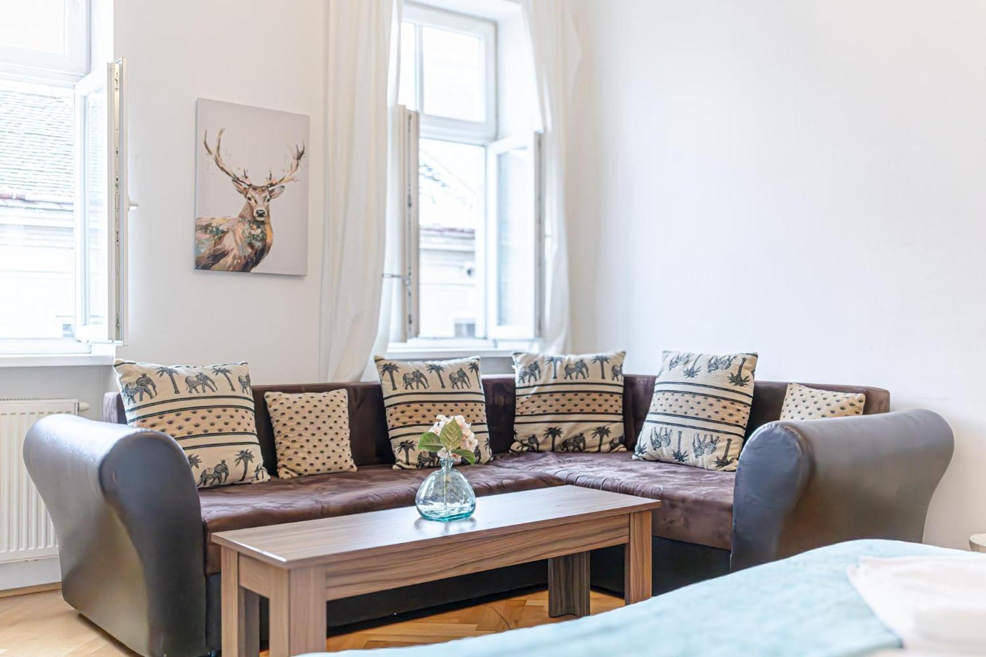 Amazing 2Br City Stay, Wiener Stadthalle Exterior photo