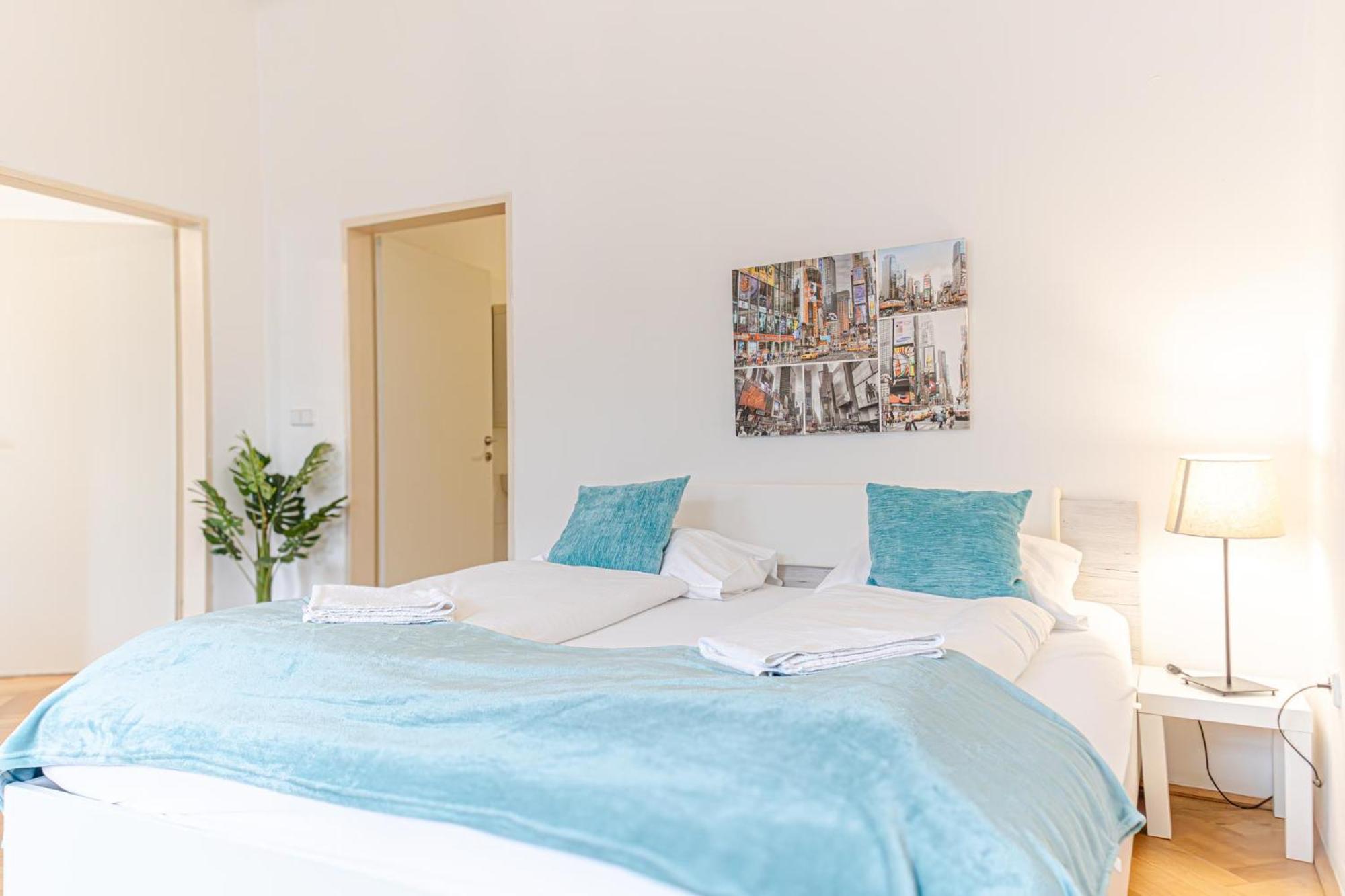 Amazing 2Br City Stay, Wiener Stadthalle Exterior photo